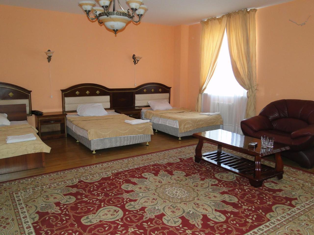 Daniyar Hotel Astana Extérieur photo