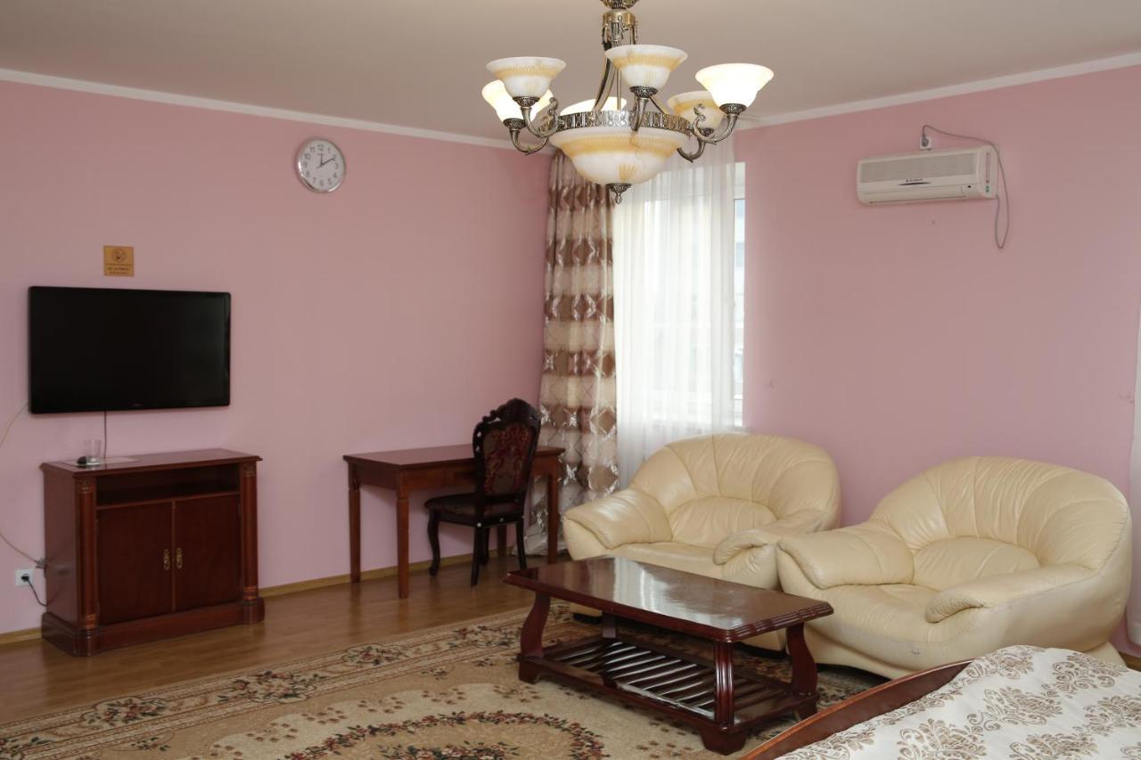 Daniyar Hotel Astana Extérieur photo