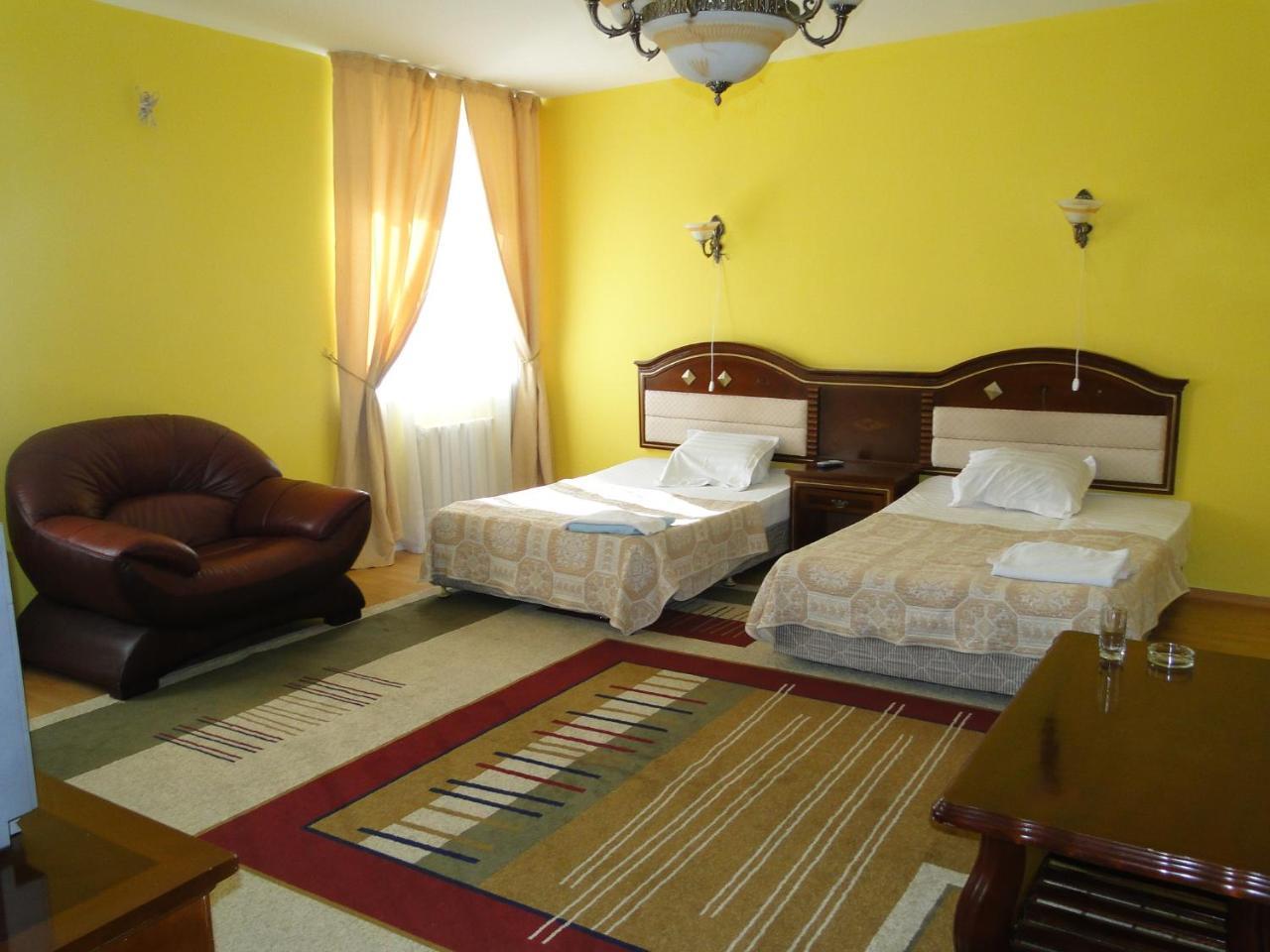 Daniyar Hotel Astana Extérieur photo